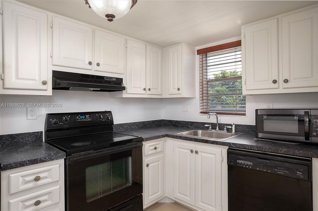 3150 W Rolling Hills Cir 307, Davie, FL 33328