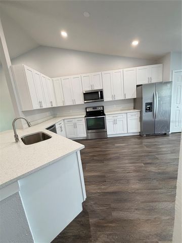 100 LITTLE FOX AVENUE, Sanford, FL 32773