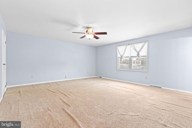 3901 POST DR, Bethlehem, PA 18017