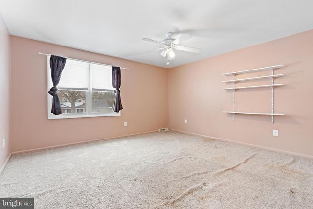 3901 POST DR, Bethlehem, PA 18017