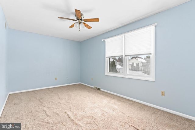 3901 POST DR, Bethlehem, PA 18017