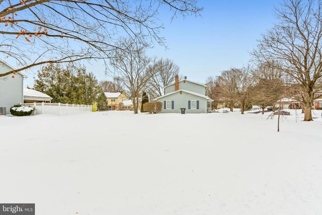 3901 POST DR, Bethlehem, PA 18017