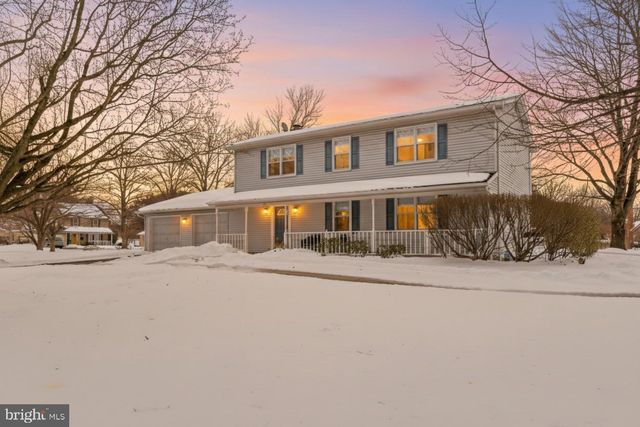 3901 POST DR, Bethlehem, PA 18017