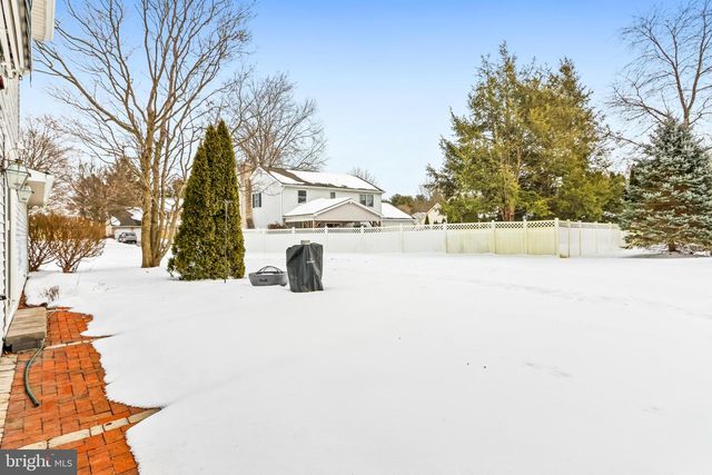 3901 POST DR, Bethlehem, PA 18017