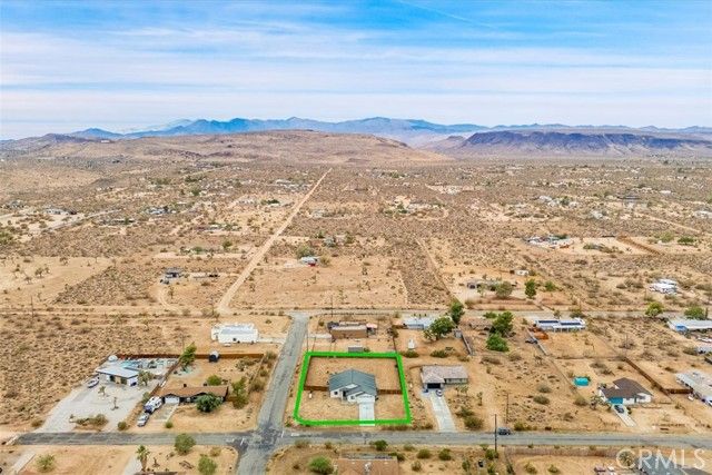 3848 Ruidosa Avenue, Yucca Valley, CA 92284