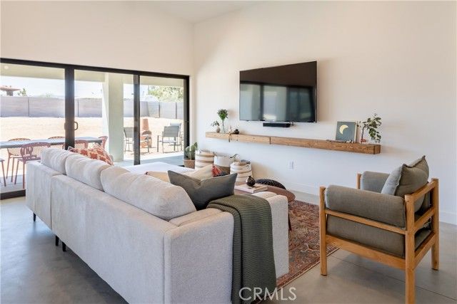 3848 Ruidosa Avenue, Yucca Valley, CA 92284