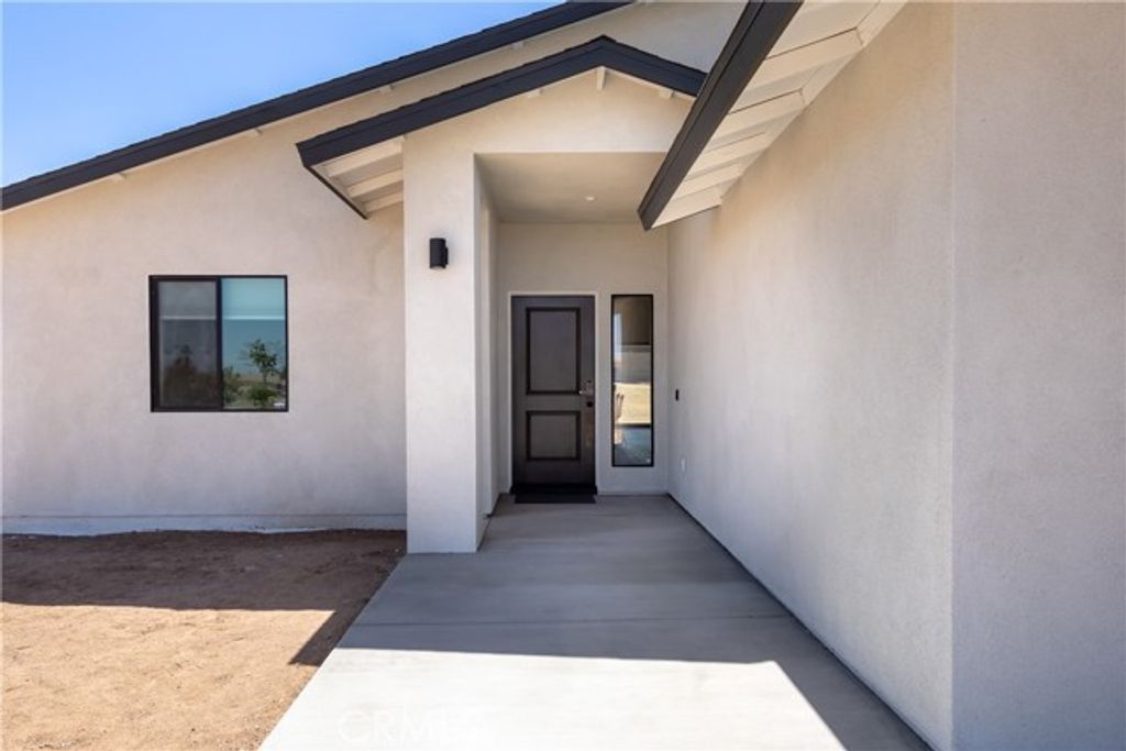 3848 Ruidosa Avenue, Yucca Valley, CA 92284