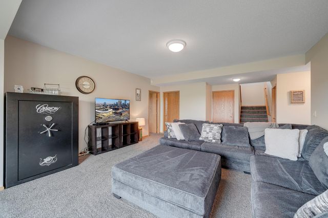 553 Tuttle Drive, Hastings, MN 55033