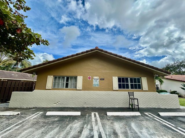 3581 NW 104, Coral Springs, FL 33065