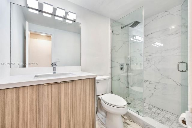 5825 Collins Ave 6E, Miami Beach, FL 33140