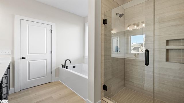 512 Broad Creek Court, Seneca, SC 29678