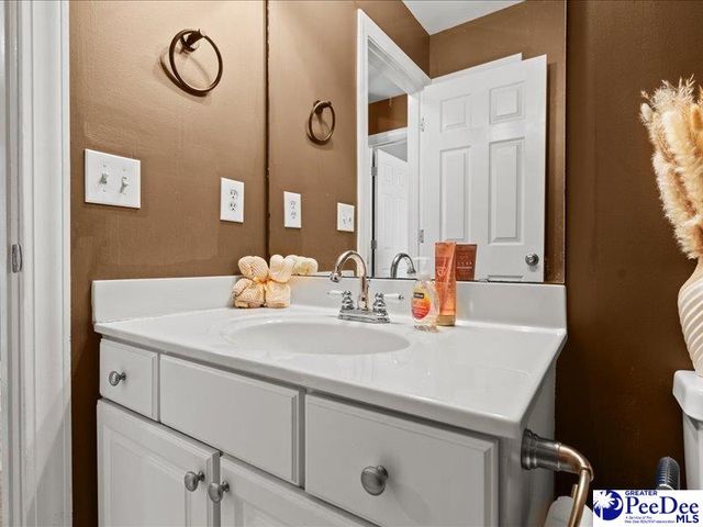 1826 Wax Myrtle Dr, Florence, SC 29501