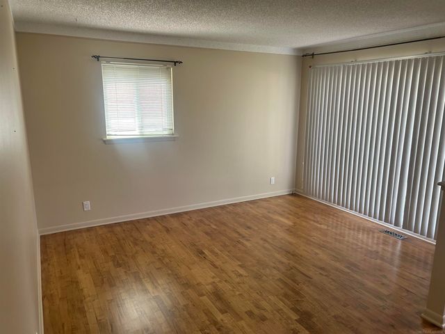 31434 Newport Dr. Drive, Warren, MI 48088