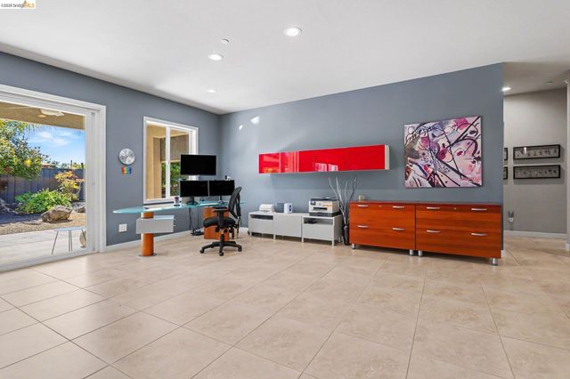 527 Peyton Ct, Oakley, CA 94561