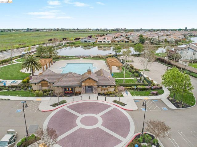 527 Peyton Ct, Oakley, CA 94561