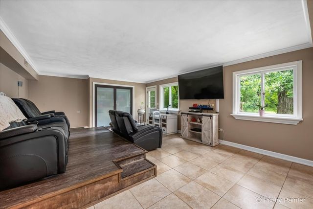1S660 Winfield Road, Wheaton, IL 60189