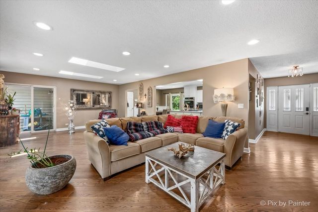 1S660 Winfield Road, Wheaton, IL 60189