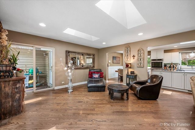 1S660 Winfield Road, Wheaton, IL 60189
