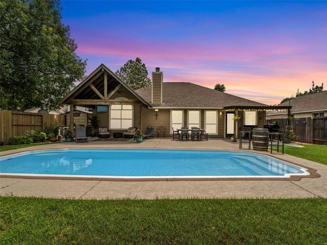 860 Fair LN, New Braunfels, TX 78130