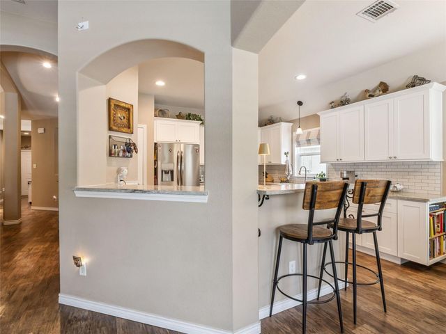 860 Fair LN, New Braunfels, TX 78130