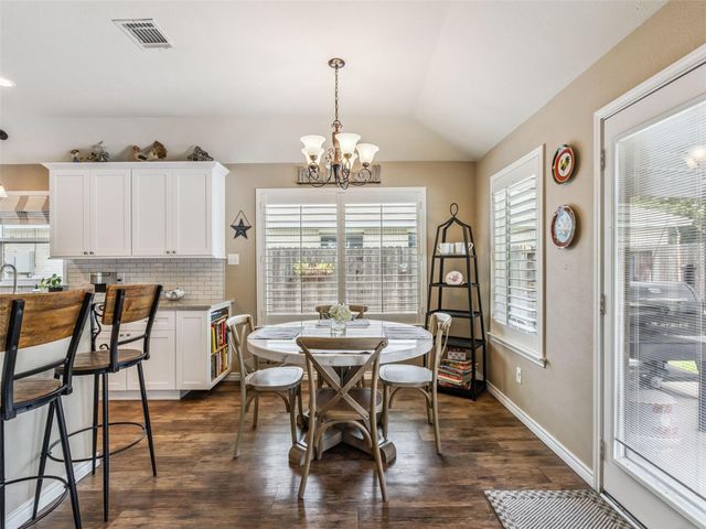 860 Fair LN, New Braunfels, TX 78130