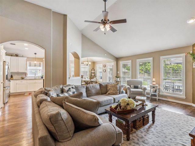 860 Fair LN, New Braunfels, TX 78130