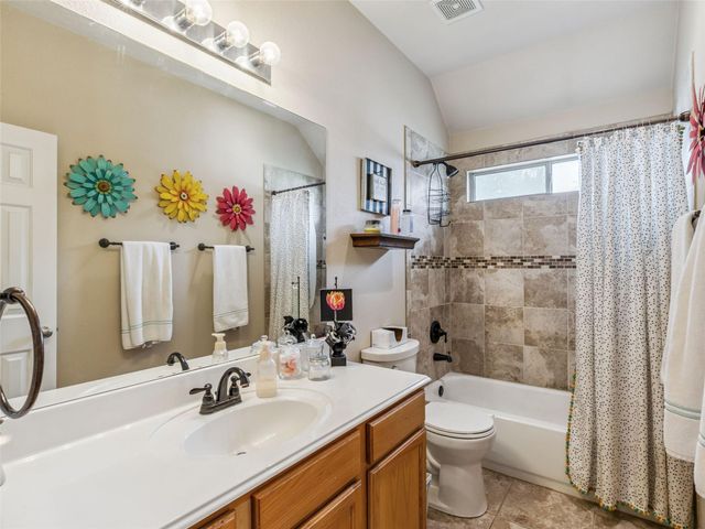 860 Fair LN, New Braunfels, TX 78130