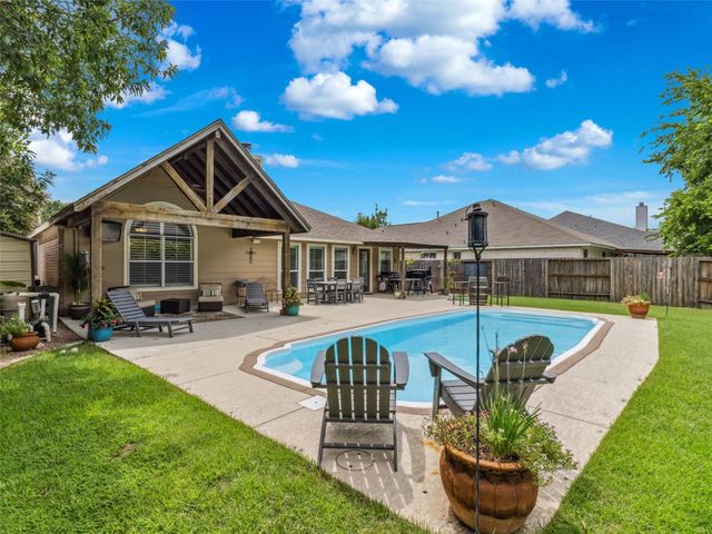 860 Fair LN, New Braunfels, TX 78130