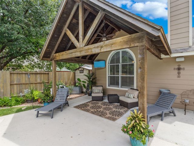 860 Fair LN, New Braunfels, TX 78130