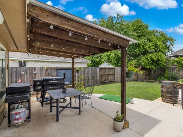 860 Fair LN, New Braunfels, TX 78130