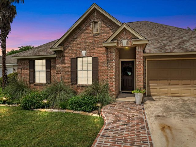 860 Fair LN, New Braunfels, TX 78130