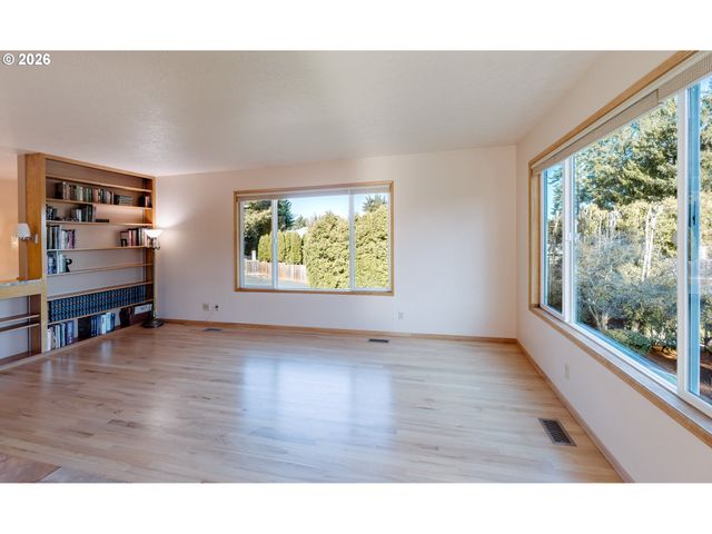 14285 Sw 114TH Ave, Tigard, OR 97224