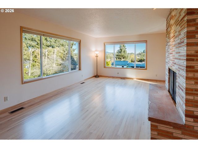 14285 Sw 114TH Ave, Tigard, OR 97224