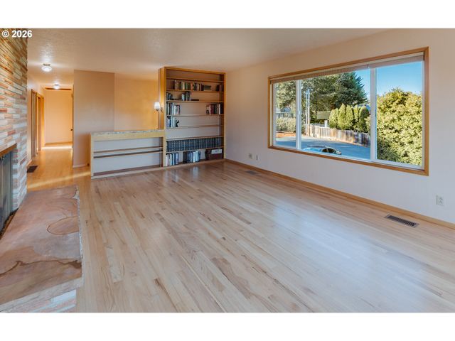 14285 Sw 114TH Ave, Tigard, OR 97224