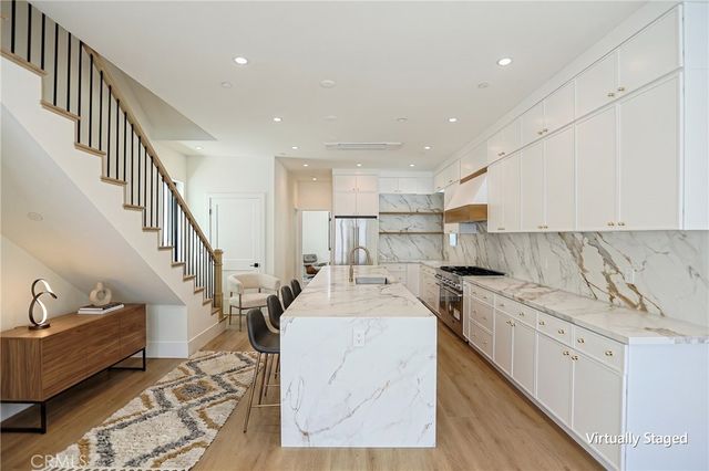 111 9th, Huntington Beach, CA 92648