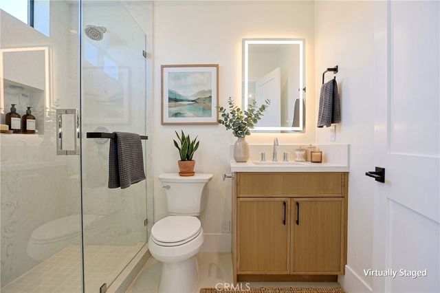 111 9th, Huntington Beach, CA 92648