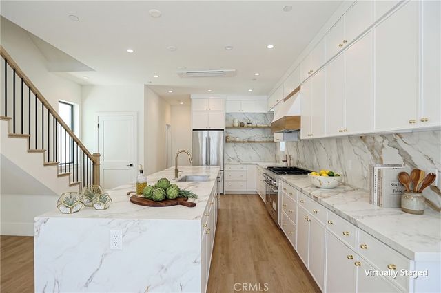 111 9th, Huntington Beach, CA 92648
