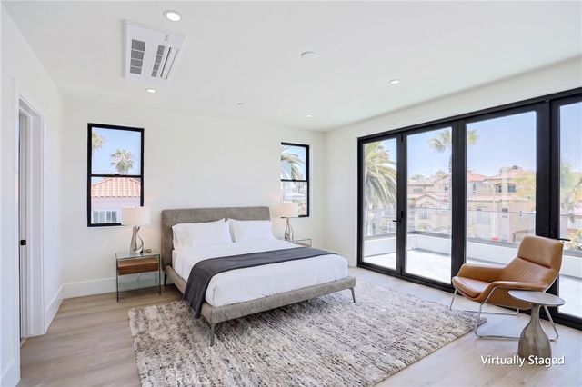 111 9th, Huntington Beach, CA 92648