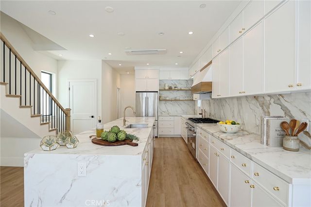 111 9th, Huntington Beach, CA 92648