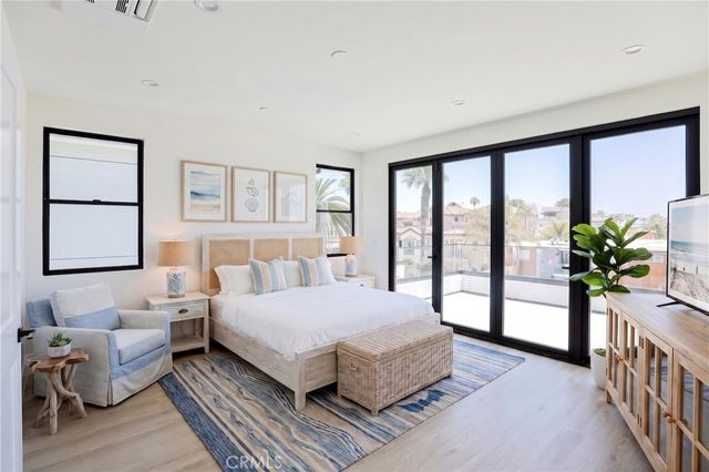 111 9th, Huntington Beach, CA 92648
