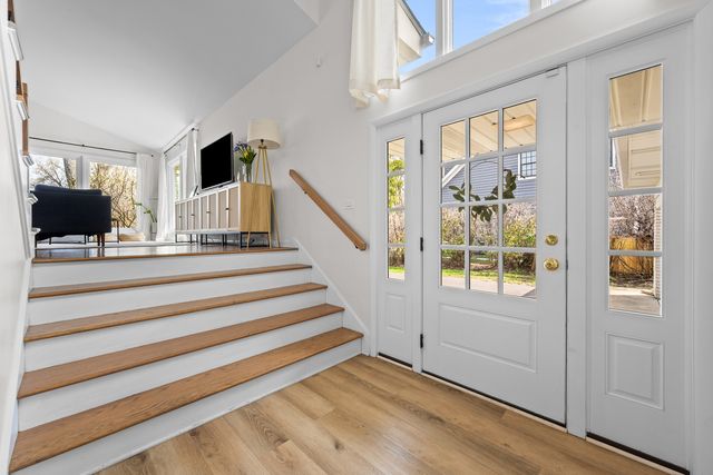 161 E Stone Avenue, Lake Forest, IL 60045