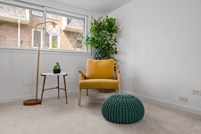 161 E Stone Avenue, Lake Forest, IL 60045