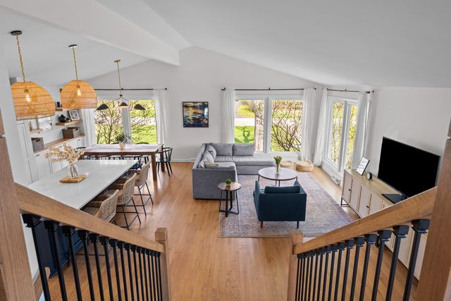 161 E Stone Avenue, Lake Forest, IL 60045