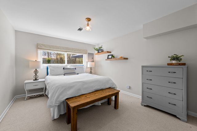 161 E Stone Avenue, Lake Forest, IL 60045