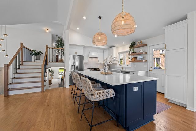 161 E Stone Avenue, Lake Forest, IL 60045