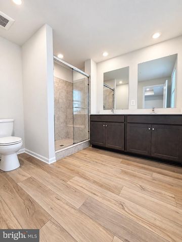 42639 DARALA DR, Ashburn, VA 20147