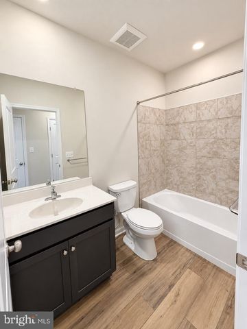 42639 DARALA DR, Ashburn, VA 20147
