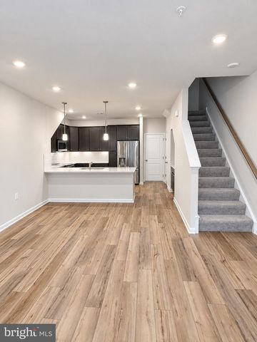 42639 DARALA DR, Ashburn, VA 20147
