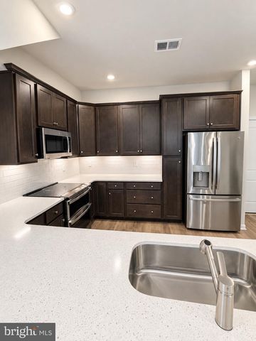 42639 DARALA DR, Ashburn, VA 20147