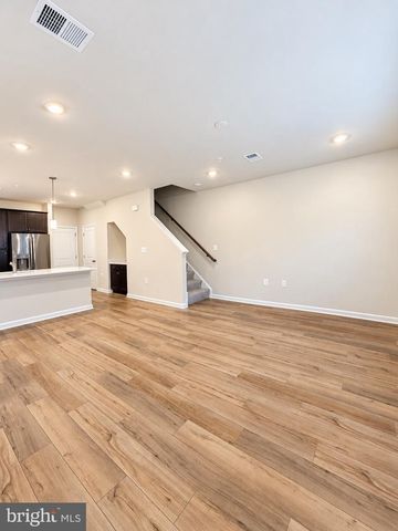 42639 DARALA DR, Ashburn, VA 20147